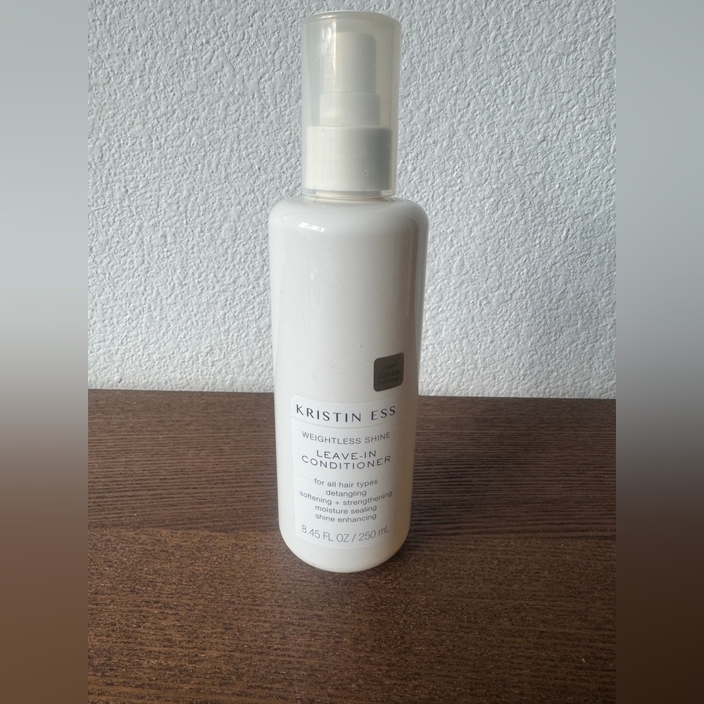 KRISTEN ESS WEIGHTLESS SHINE LEAVE-IN CONDITIONER SPRAY 8.45 OZ / 250 ML NEW
